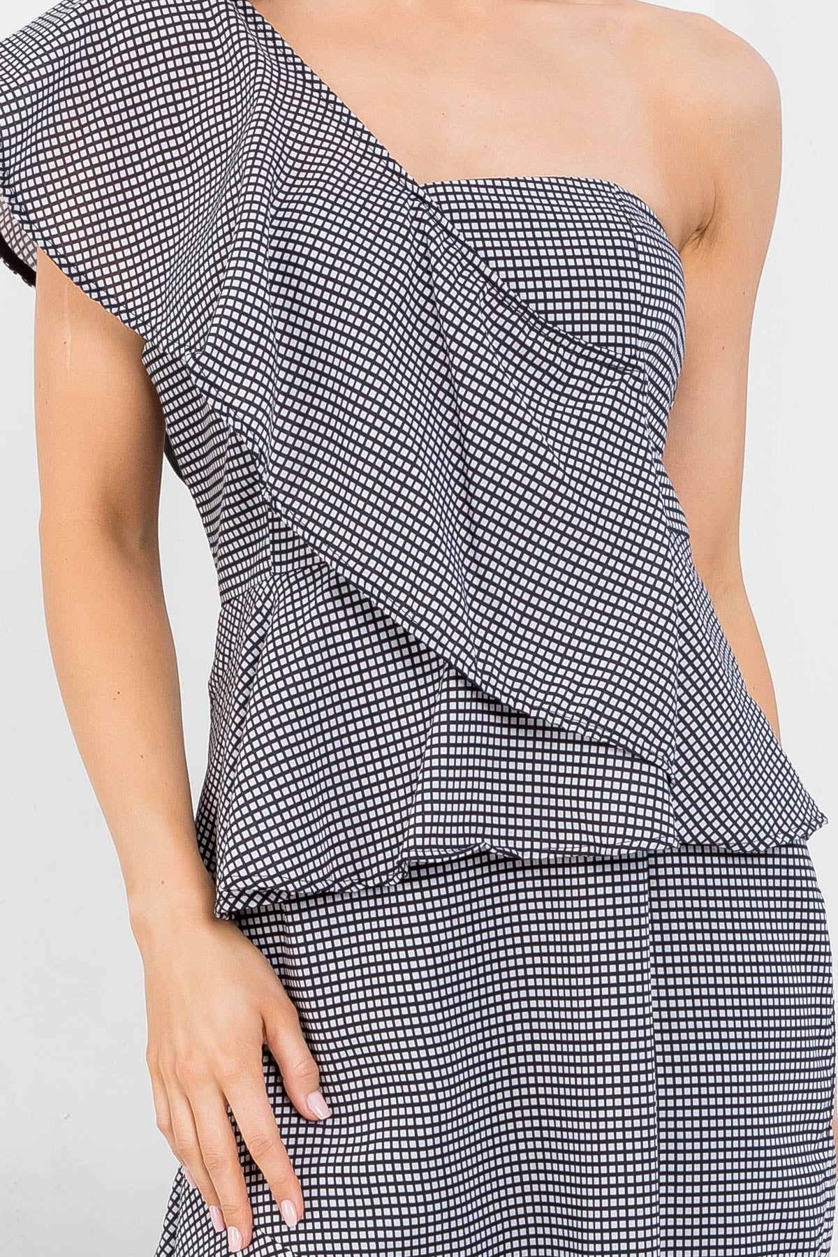 Black Checkered Print Drape Shoulder Asymetric Dress (Pack of 6 PCS)